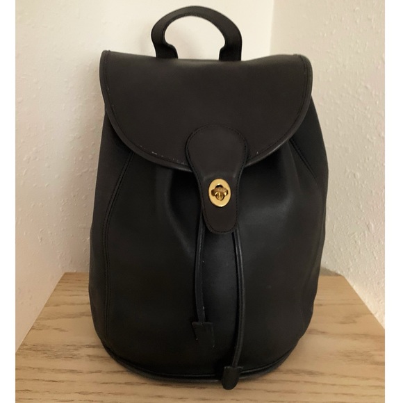 Coach Handbags - Vintage COACH Black Leather Weekend Backpack Rucksack Large Daypack 9943